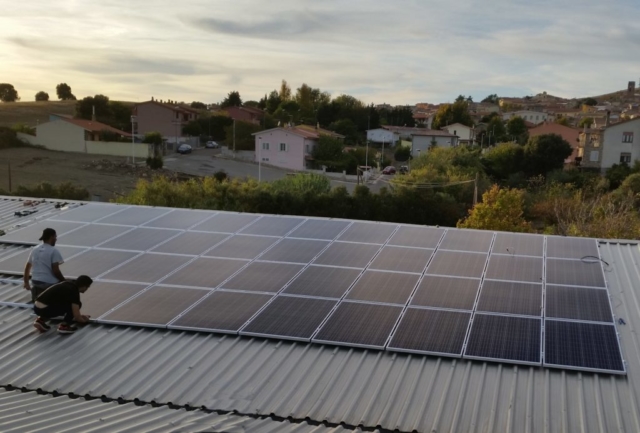 installazione pannelli fotovoltaici in provincia di Oristano a Genoni- capannone artigianale