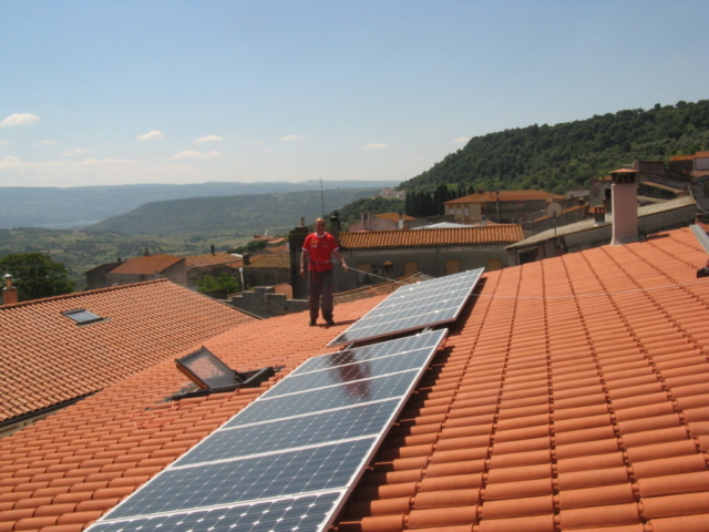 impianto fotovoltaico SHARP da 3KW installato Aidomaggiore - Oristano